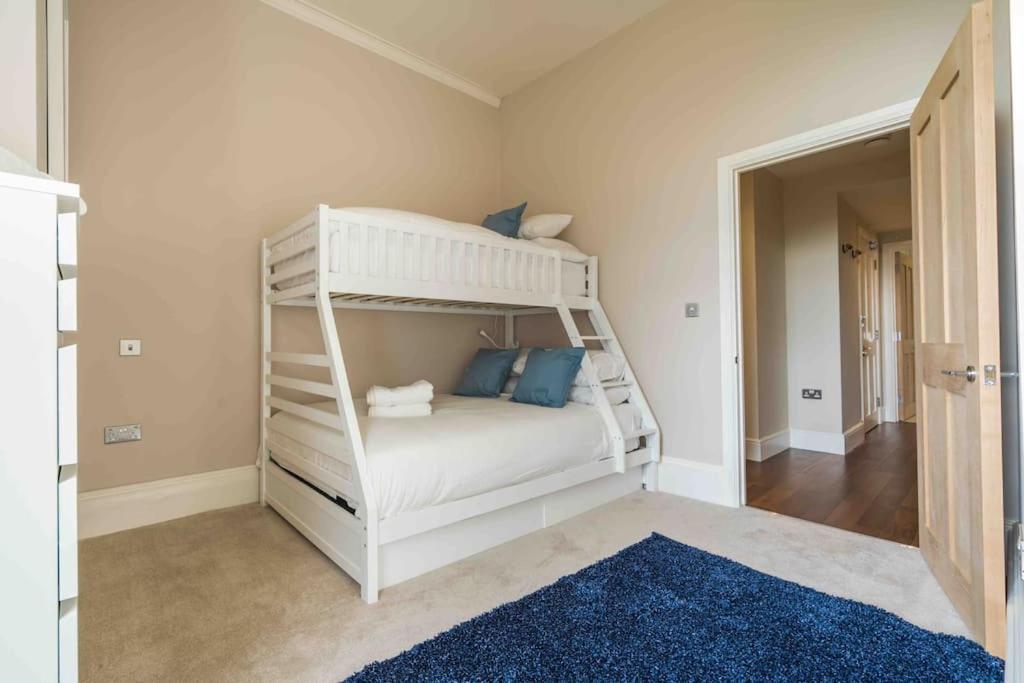 Beautiful Beach Side Apartment Torquay Exterior photo